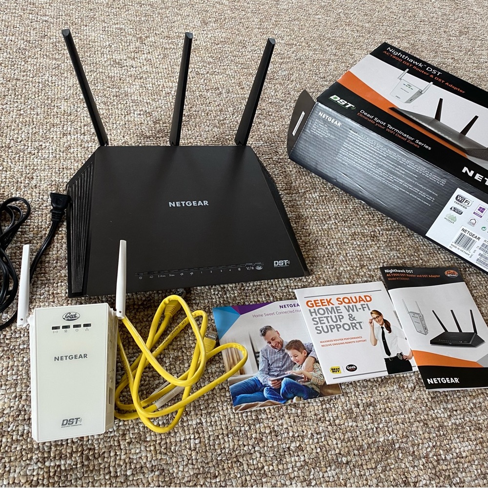 NETGEAR Nighthawk DST - AC1900 DST Router (Model R7300DST) & DST Adapter - Picture 2 of 10